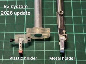 Comparison between the 3D printed holder and the R2 metal holder
